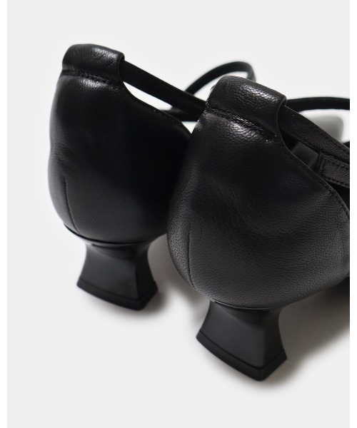 fitfit（フィットフィット）の「オープンヒールカップパンプス221（パンプス・レディース・ブラック・24cm/23cm/22.5cm/22cm/23.5cm/24.5cm/25.0cm）」の5枚目の写真