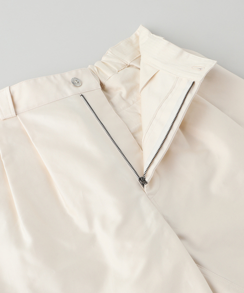 EDIFICE(エディフィス)の「ETS.MATERIAUX(マテリオ) FRENCHWORK SHORTS(その他パンツ・メンズ・アイボリー・MEDIUM/LARGE)」の5枚目の写真