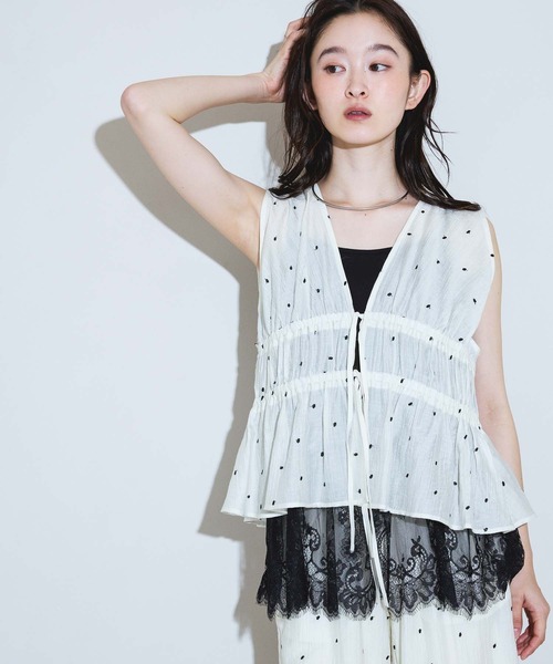 LAKOLE（ラコレ）の「＜接触冷感＞ドット刺繍ビスチェ / 848938（その他トップス・レディース・ブルー/ブラック/アイボリー・FREE）」の2枚目の写真