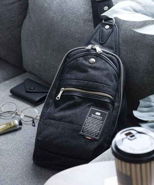 MADDEN EQUIPMENT(メデン イクイップメント)の「MADDEN EQUIPMENT デニム MAJESTY ボディバッグ(ボディバッグ/ウエストポーチ・メンズ・ブラック/ネイビー・フリー)」の3枚目の写真
