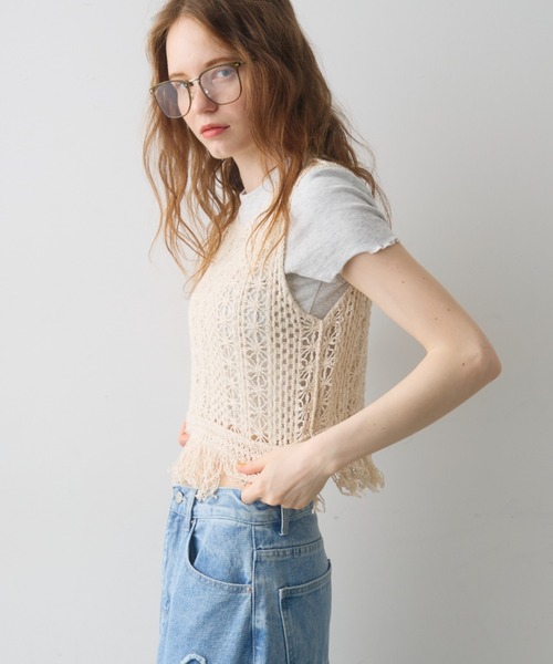 Crisp(クリスプ)の「flower crochet fringe tops / フラワークロシェフリンジトップス(ベスト・レディース・ナチュラル・FREE)」の5枚目の写真