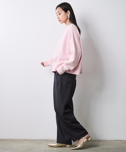 CHIC STYLE(シックスタイル)の「ワイドシルエットクルーネックスウェット<大きいサイズ有>シックスタイル(スウェット・レディース・ライトピンク/スミクロ/アイボリー・M/5L/4L/3L/LL/L)」の20枚目の写真