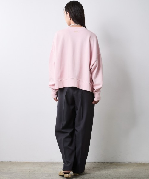 CHIC STYLE(シックスタイル)の「ワイドシルエットクルーネックスウェット<大きいサイズ有>シックスタイル(スウェット・レディース・ライトピンク/スミクロ/アイボリー・M/5L/4L/3L/LL/L)」の21枚目の写真