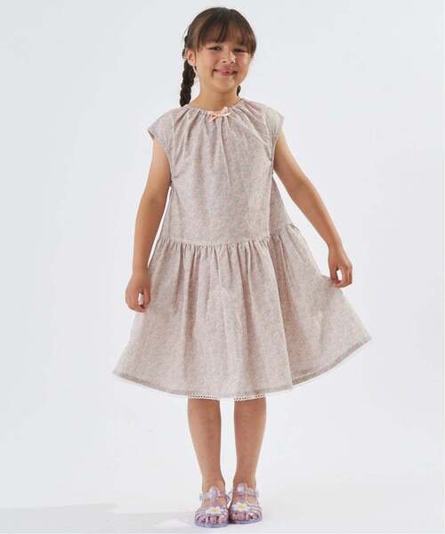 Lycee mine(リセマイン)の「【どちらが前でもOK】花柄ティアードワンピース【子供服】【キッズ】【女の子】(シャツワンピース・キッズ・ライトオレンジ系/クリーム/ピンク・110cm/100cm/90cm/140cm/130cm/120cm)」の3枚目の写真