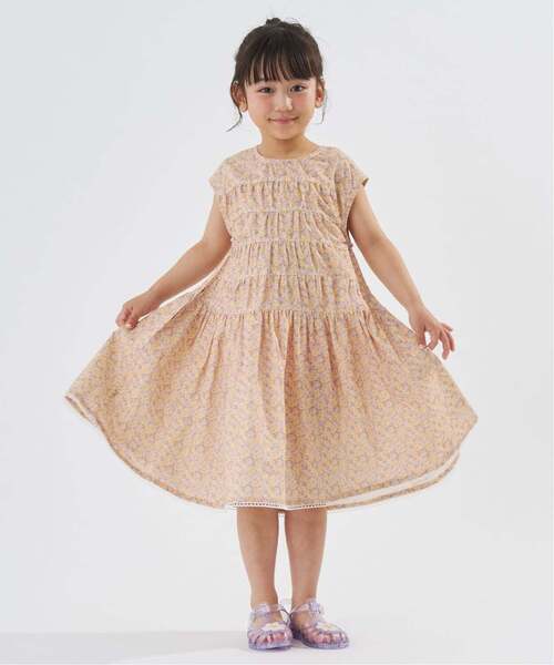 Lycee mine(リセマイン)の「【どちらが前でもOK】花柄ティアードワンピース【子供服】【キッズ】【女の子】(シャツワンピース・キッズ・ライトオレンジ系/クリーム/ピンク・110cm/100cm/90cm/140cm/130cm/120cm)」の2枚目の写真