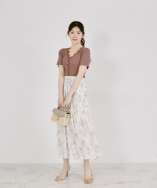 tocco closet(トッコ クローゼット)の「フロントパール付きレース装飾カーディガン風リブニットプルオーバー(ニット/セーター・レディース・モカ/ブラック/ピンクベージュ・M)」の20枚目の写真