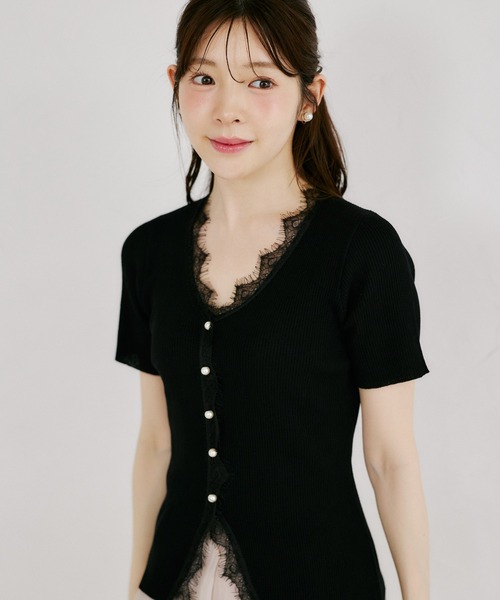 tocco closet(トッコ クローゼット)の「フロントパール付きレース装飾カーディガン風リブニットプルオーバー(ニット/セーター・レディース・モカ/ブラック/ピンクベージュ・M)」の15枚目の写真