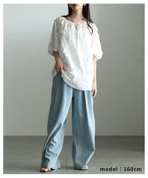 Sawa a la mode(サワアラモード)の「立体花柄レース刺繍パフスリーブブラウス(シャツ/ブラウス・レディース・ブラック/ホワイト・FREE)」の5枚目の写真