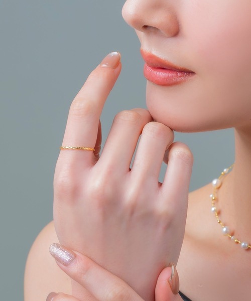 Cream dot.(クリームドット)の「【サージカルステンレス】アーガイルカットが艶めくステンレス製華奢リング(リング・レディース・シルバー/ゴールド/ピンクゴールド・12号/17号/7号/20号/15号/23号/9号/4号)」の11枚目の写真