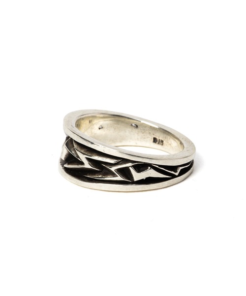 CALEE（キャリー）の「LIGHTNING PINKY RING <EXCLUSIVE>（リング・メンズ・シルバー・9/11/13）」の3枚目の写真