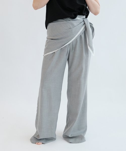 IENA LA BOUCLE(イエナラブークル)の「IENA LA BOUCLE CU/PLソフトビエライージースラックス(その他パンツ・レディース・ベージュ/グレー・38/36)」の1枚目の写真