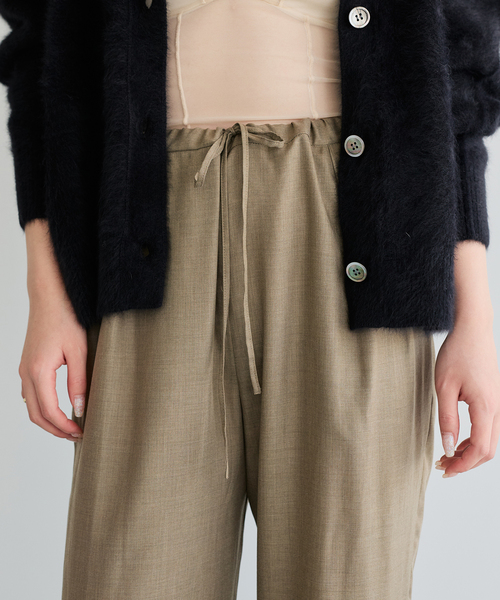 IENA LA BOUCLE(イエナラブークル)の「IENA LA BOUCLE CU/PLソフトビエライージースラックス(その他パンツ・レディース・ベージュ/グレー・38/36)」の13枚目の写真