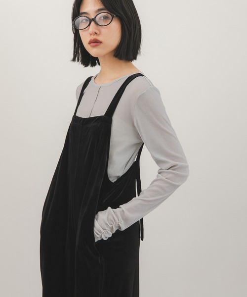 KBF(ケイビーエフ)の「ベロアサロペット(その他パンツ・レディース・ブラック/ブルー系その他/ブラック系その他・ONE)」の5枚目の写真