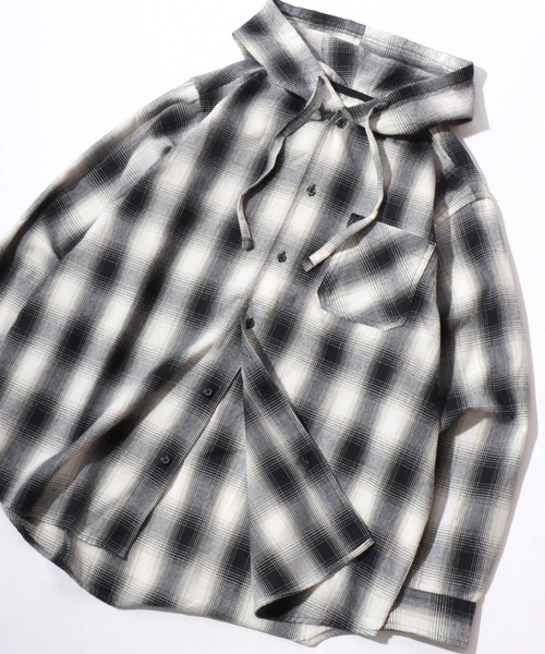 SITRY（シトリー）の「Flannel Check Hoodie Shirt/オーバーサイズ フランネルシャツ ネルチェックシャツ オンブレチェックシャツ フードシャツ フーディー（シャツ/ブラウス・メンズ・ホワイト/ブラック/ネイビー/レッド/サックスブルー/グリーン/マスタード・LL/M/L）」の2枚目の写真