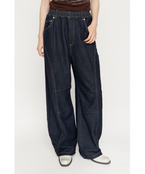 SLY(スライ)の「BARRELLEG DENIM LIKE SW PT バレルレッグデニムライクスウェットパンツ 秋服 冬服(スウェットパンツ・レディース・ブルー/ダークブルー・1/2)」の2枚目の写真