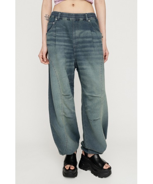SLY(スライ)の「BARRELLEG DENIM LIKE SW PT バレルレッグデニムライクスウェットパンツ 秋服 冬服(スウェットパンツ・レディース・ブルー/ダークブルー・1/2)」の5枚目の写真