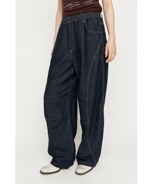 SLY(スライ)の「BARRELLEG DENIM LIKE SW PT バレルレッグデニムライクスウェットパンツ 秋服 冬服(スウェットパンツ・レディース・ブルー/ダークブルー・1/2)」の16枚目の写真