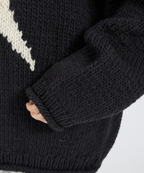 THRIFTY LOOK(スリフティールック)の「【THRIFTY LOOK / スリフティールック】HAND KNIT ROLLNECK SWEATER / ハンドニット ロールネックセーター(ニット/セーター・メンズ・ネイビー/ブラック・フリー)」の11枚目の写真
