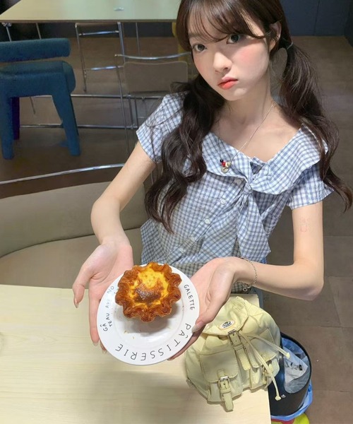 FAVORITO(ファヴォリート)の「チェック柄ブラウス(シャツ/ブラウス・レディース・ホワイト・S/L/M)」の2枚目の写真