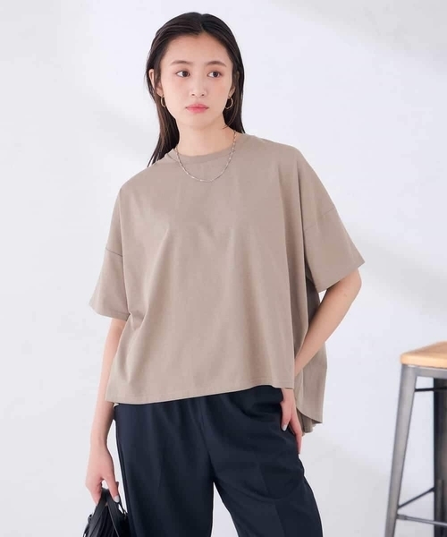 a.v.v（アーヴェヴェ）の「バックシャーリングTシャツ（Tシャツ/カットソー・レディース・ブラック/カーキ/オレンジ・40/38）」の2枚目の写真