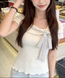 チェック柄リボン付きTシャツ