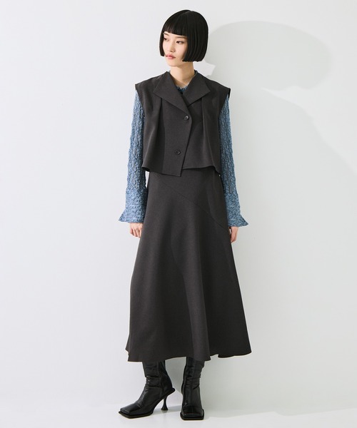 STUDIOUS(ステュディオス)の「【STUDIOUS/ステュディオス】Layered Panel Dress/レイヤードパネルドレス/ウォッシャブル/首紐取り外し可/マルチウェイ(ジャンパースカート・レディース・グレー/ダークブラウン・FREE)」の2枚目の写真