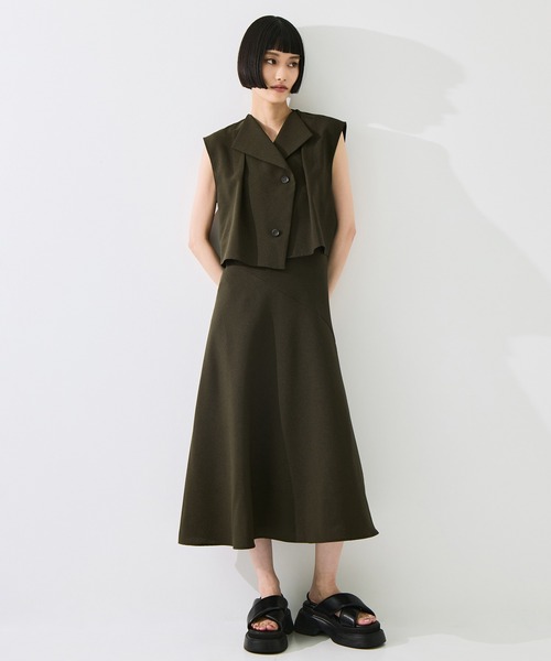 STUDIOUS(ステュディオス)の「【STUDIOUS/ステュディオス】Layered Panel Dress/レイヤードパネルドレス/ウォッシャブル/首紐取り外し可/マルチウェイ(ジャンパースカート・レディース・グレー/ダークブラウン・FREE)」の3枚目の写真
