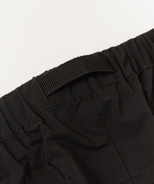 WHITE MOUNTAINEERING（ホワイトマウンテニアリング）の「White Mountaineering/ × Dickies/ WM×Dickies TAPERED PANTS 秋服 冬服（チノパンツ・メンズ・ブラック・2）」の8枚目の写真