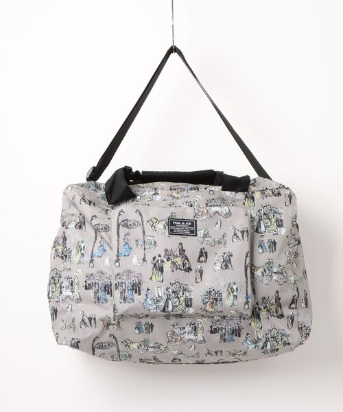 PAUL & JOE ACCESSOIRES(ポールアンドジョーアクセソワ)の「【PAUL & JOE ACCESSOIRES /ポール アンド ジョー アクセソワ 】 TRAVEL BOSTON 中世のパリの街並み柄 折りたたみボストンバッグ(ボストンバッグ・レディース・グレイッシュベージュ/ネイビー・FREE)」の1枚目の写真