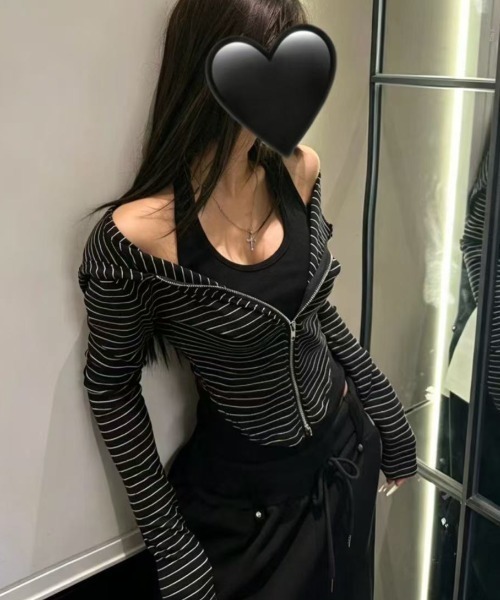 Achic(アシック)の「レイヤードフーディージップトップス(パーカー・レディース・ブラック系/ブラウン/ブラック・M)」の6枚目の写真