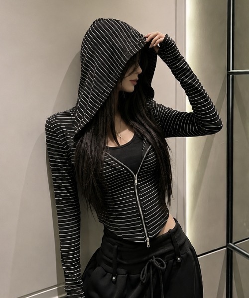 Achic(アシック)の「レイヤードフーディージップトップス(パーカー・レディース・ブラック系/ブラウン/ブラック・M)」の16枚目の写真