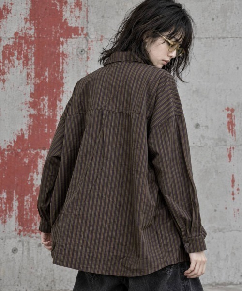 KAMINARI_TOKIO（カミナリトキオ）の「マルチストライプ裾ドロストオーバーシャツ（Tシャツ/カットソー・レディース・ネイビー/ブラウン/オレンジ/アイボリー・FREE）」の20枚目の写真