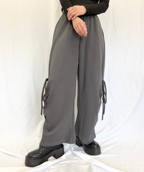 Alite cloth（アリーテクロス）の「サイドシャーリング ワイドスウェットパンツ / ルーズシルエット（スウェットパンツ・レディース・ダークグレー/グレー/ブラック/ライトグレー・S/L/M）」の4枚目の写真