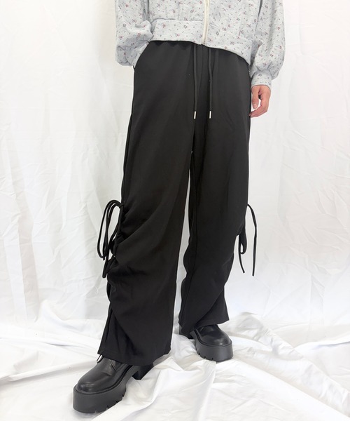 Alite cloth（アリーテクロス）の「サイドシャーリング ワイドスウェットパンツ / ルーズシルエット（スウェットパンツ・レディース・ダークグレー/グレー/ブラック/ライトグレー・S/L/M）」の2枚目の写真