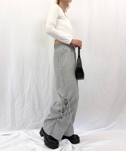 Alite cloth（アリーテクロス）の「サイドシャーリング ワイドスウェットパンツ / ルーズシルエット（スウェットパンツ・レディース・ダークグレー/グレー/ブラック/ライトグレー・S/L/M）」の6枚目の写真