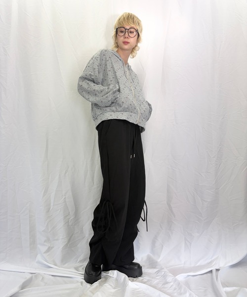Alite cloth（アリーテクロス）の「サイドシャーリング ワイドスウェットパンツ / ルーズシルエット（スウェットパンツ・レディース・ダークグレー/グレー/ブラック/ライトグレー・S/L/M）」の15枚目の写真