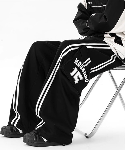 JOHNNY WOLF(ジョニーウルフ)の「GATO サイドライン ワイド スウェット カーゴパンツ(スウェットパンツ・メンズ・ブラック・S/M/L)」の10枚目の写真