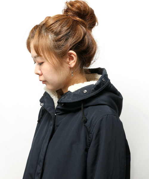 LBC（エルビーシー）の「Eコットンフードボアファーコート（モッズコート・レディース・ネイビー/オリーブ/モカ・MEDIUM/LARGE）」の9枚目の写真