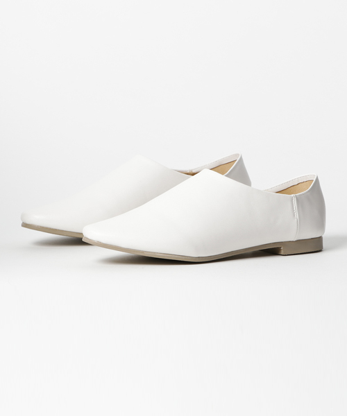 LBC(エルビーシー)の「ソフトバブーシュ (その他シューズ・レディース・ホワイト/ブラック/ライトブラウン・LARGE/MEDIUM)」の11枚目の写真