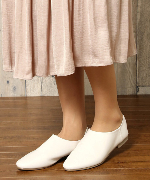 LBC(エルビーシー)の「ソフトバブーシュ (その他シューズ・レディース・ホワイト/ブラック/ライトブラウン・LARGE/MEDIUM)」の12枚目の写真