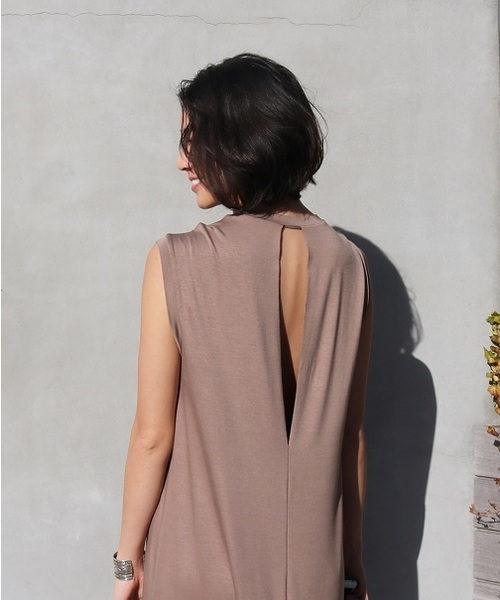 TODAYFUL（トゥデイフル）の「バッグスリットワンピース（ワンピース・レディース・ブラック/グレイッシュベージュ/オレンジ・38inch/36inch）」の7枚目の写真