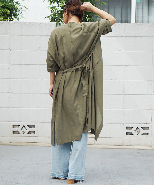 laboratory work(ラボラトリーワーク)の「リネンゆるガウン(その他アウター・レディース・ベージュ/ブラック/カーキ・MEDIUM)」の6枚目の写真
