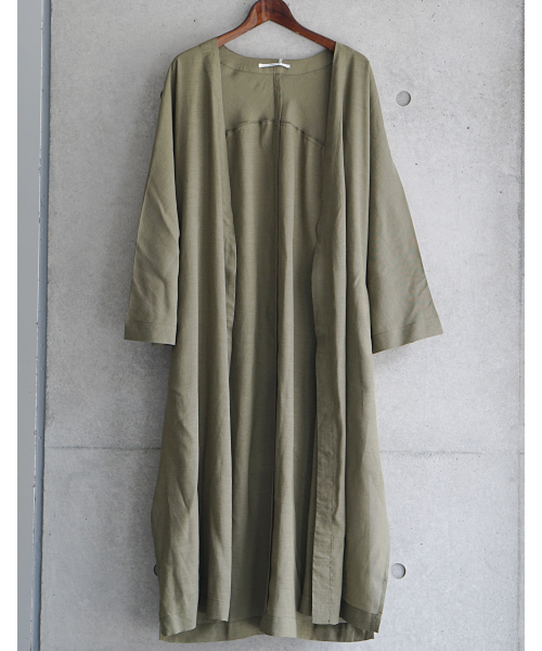 laboratory work(ラボラトリーワーク)の「リネンゆるガウン(その他アウター・レディース・ベージュ/ブラック/カーキ・MEDIUM)」の4枚目の写真