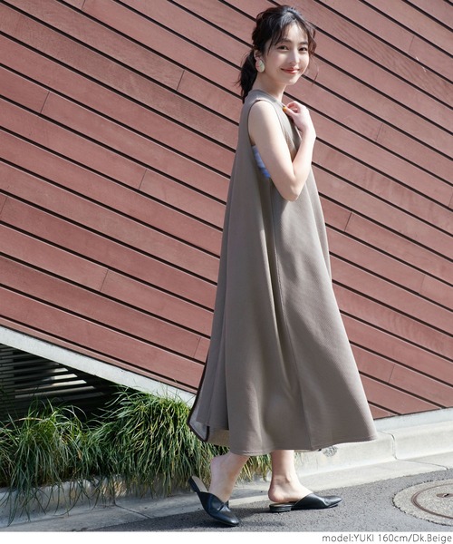 たっぷりAラインエンボス加工ワンピース（ワンピース）｜coca（coca