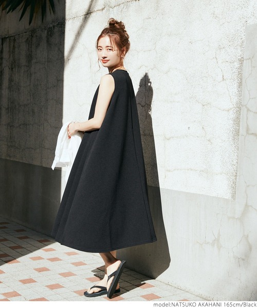 たっぷりAラインエンボス加工ワンピース（ワンピース）｜coca（coca