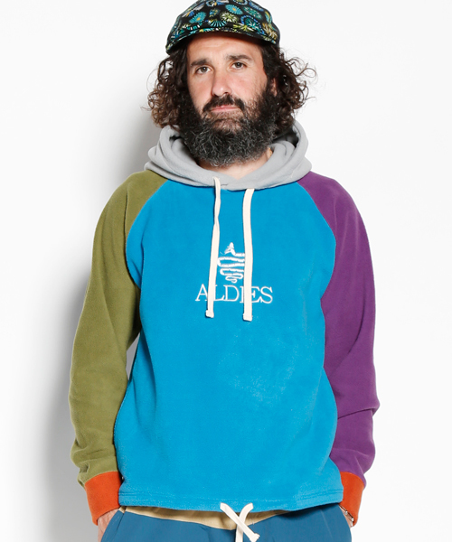 ALDIES（アールディーズ）の「Raglan Fleece Parka / ラグランフリースパーカー（パーカー・メンズ・グリーン/ブラック/ベージュ/マルチ・X-LARGE/LARGE/MEDIUM/SMALL）」の4枚目の写真