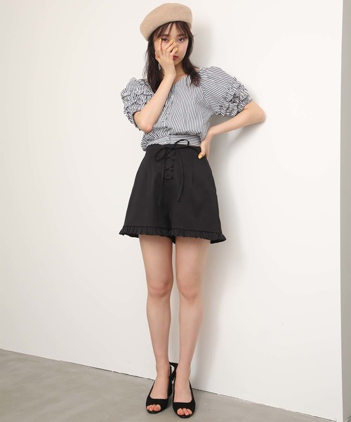 one after another NICE CLAUP（ワンアフターアナザーナイスクラップ）の「フリルレースアップショートパンツ（その他パンツ・レディース・ブラック/モカ/ベージュ/インディゴブルー・FREE）」の5枚目の写真