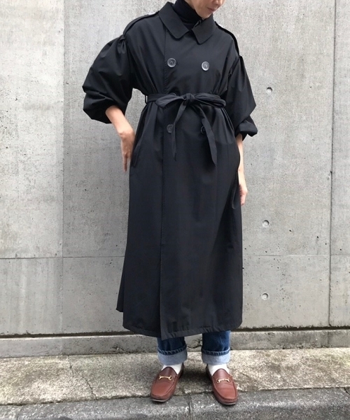 SUPERTHANKS（スーパーサンクス）の「ギャザーロングトレンチコート（トレンチコート・レディース・ブラック/ベージュ・FREE）」の2枚目の写真