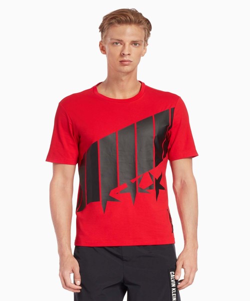 CALVIN KLEIN PERFORMANCE(カルバンクラインパフォーマンス)の「【ブランド公式】PERFORMANCE スタープリント ショートスリーブ Tシャツ(Tシャツ/カットソー・メンズ・グレー/レッド・X-SMALL/MEDIUM/LARGE/X-LARGE)」の2枚目の写真