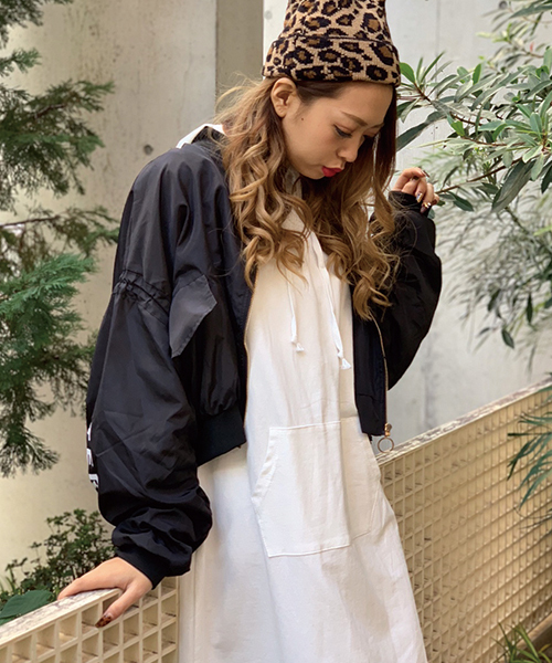 SPIGA（スピーガ）の「ﾊﾞｯｸ袖ﾛｺﾞPTｼｮｰﾄﾌﾞﾙｿﾞﾝ（ブルゾン・レディース・ホワイト/ブラック/カーキ/ブルー・FREE）」の3枚目の写真